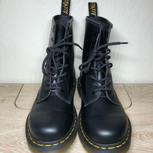 Dr. Martens 1460 8-eye boot